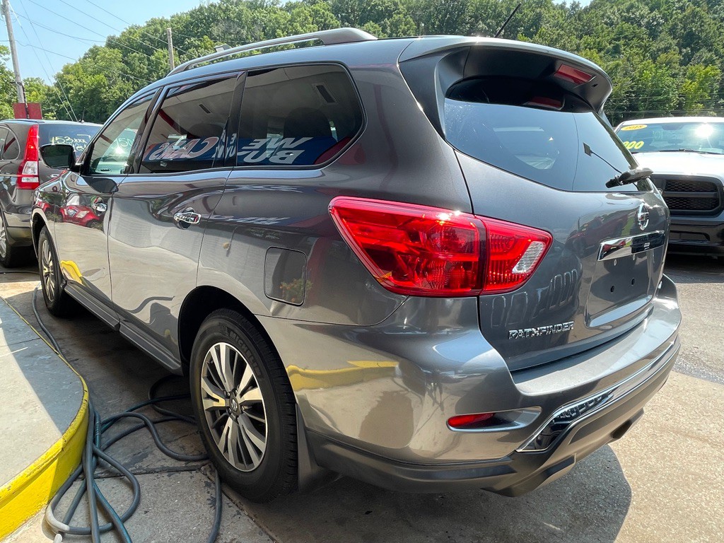 2017 Nissan Pathfinder Image 7