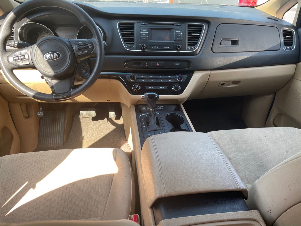 2016 Kia Sedona Image 8