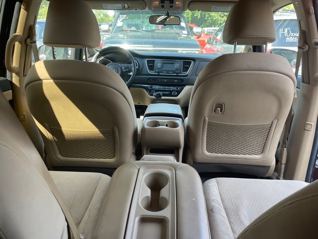 2016 Kia Sedona Image 11