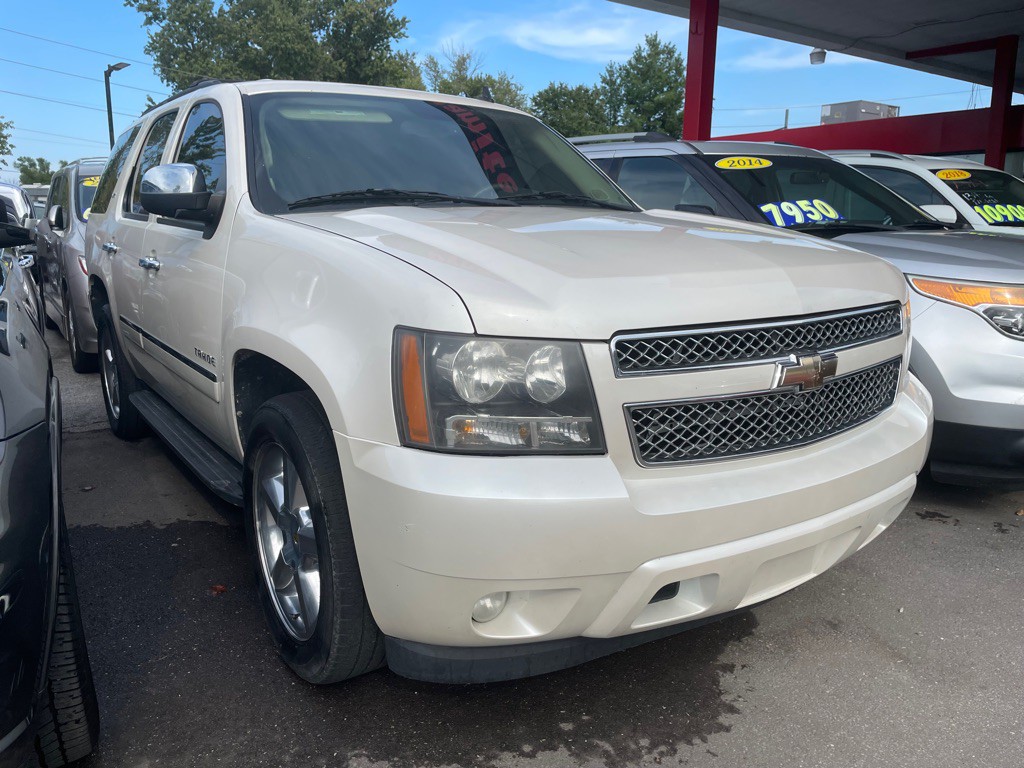 2011 Chevrolet Tahoe Image 1