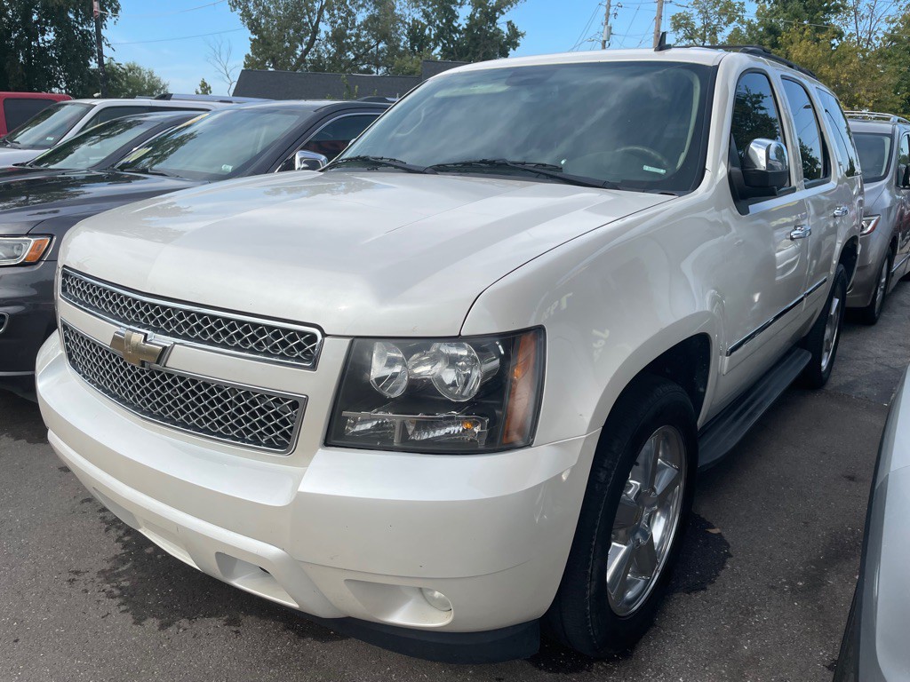 2011 Chevrolet Tahoe Image 3
