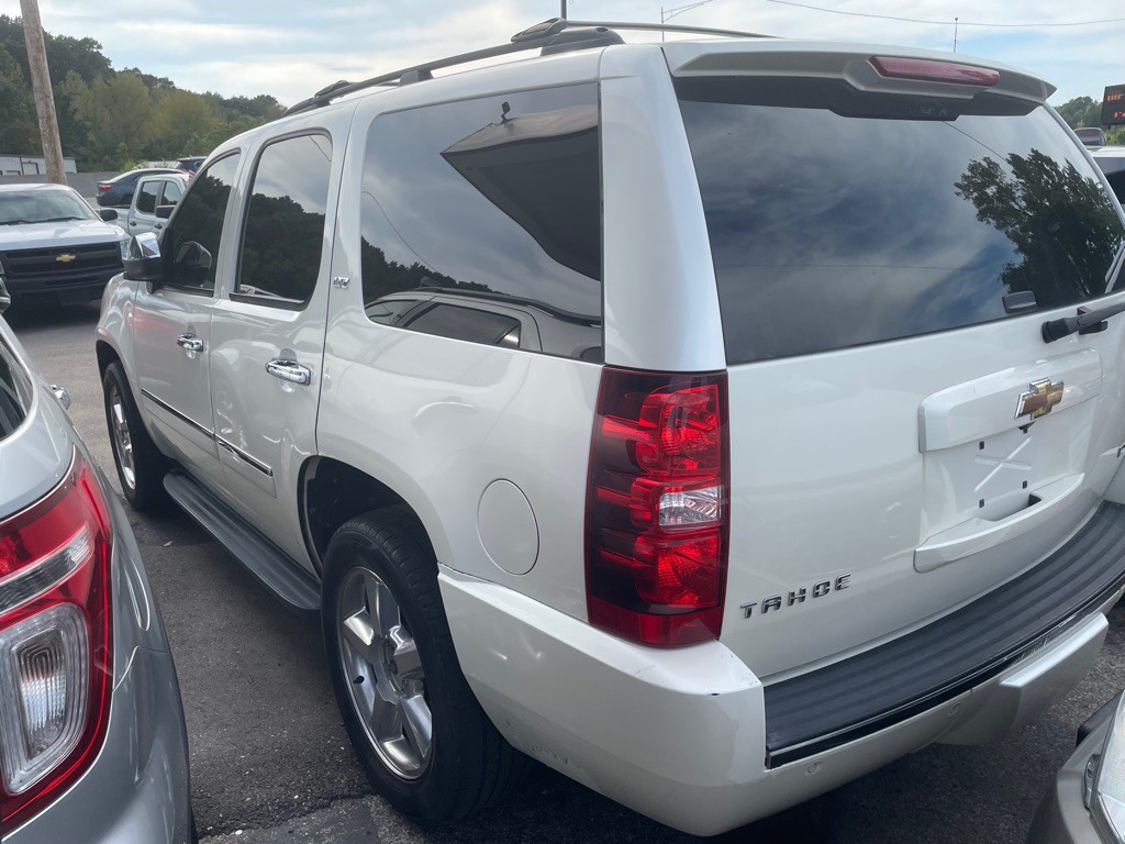 2011 Chevrolet Tahoe Image 4