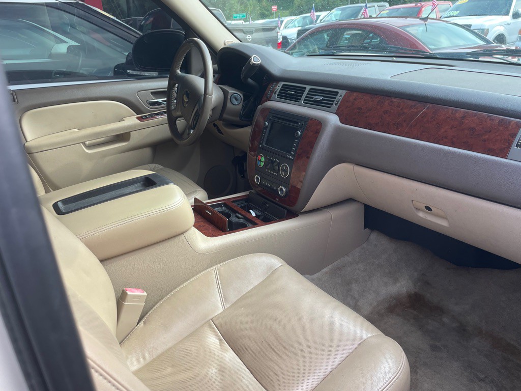 2011 Chevrolet Tahoe Image 9