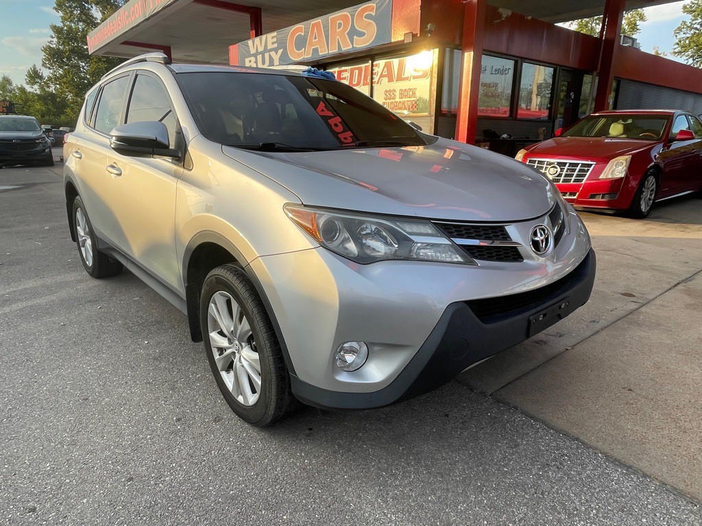 2015 Toyota Rav4 Image 2