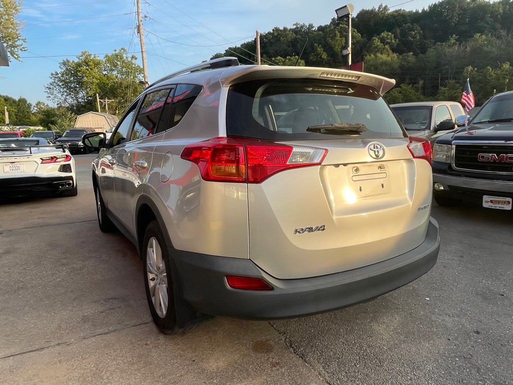 2015 Toyota Rav4 Image 5