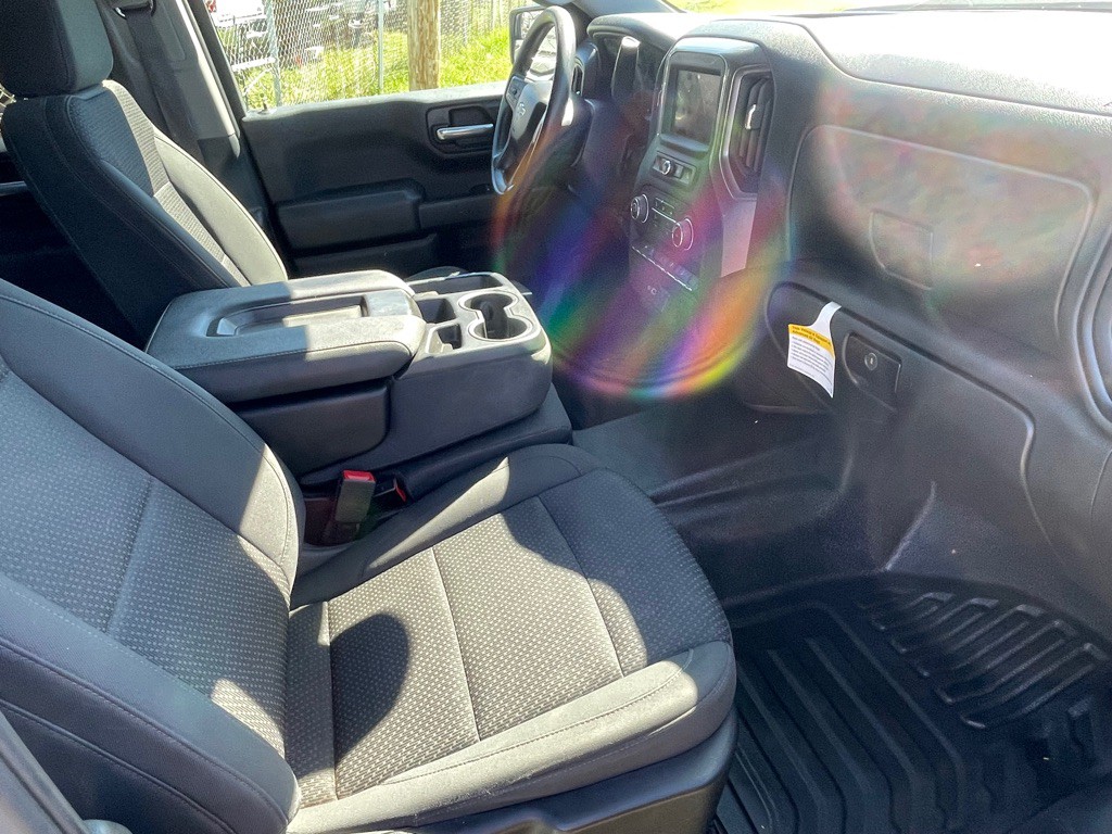 2023 Chevrolet Silverado 1500 Image 9