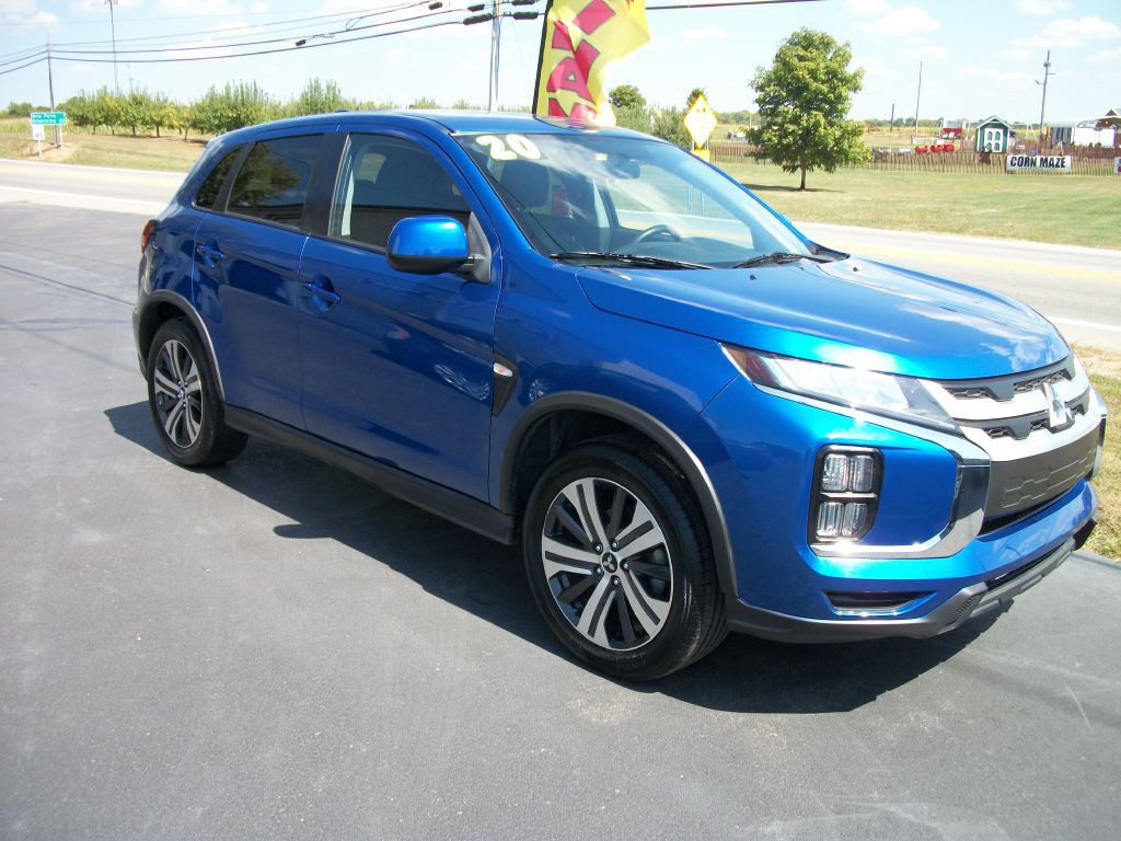 2020 Mitsubishi Outlander Image 2