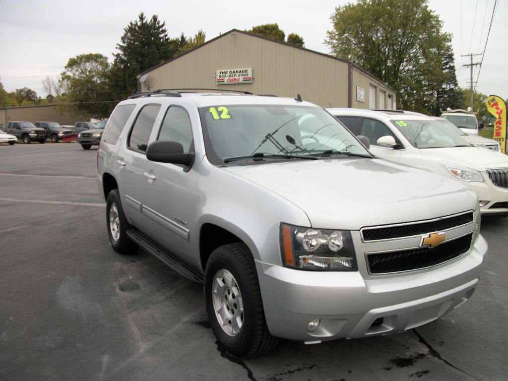 2012 Chevrolet Tahoe Image 2