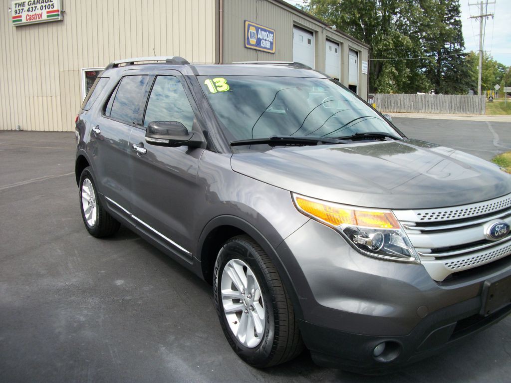 2013 Ford Explorer Image 2
