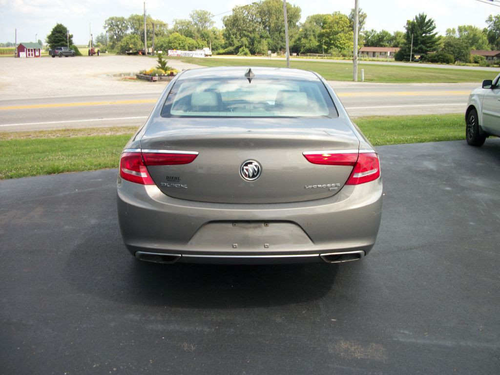 2017 Buick Lacrosse Image 3