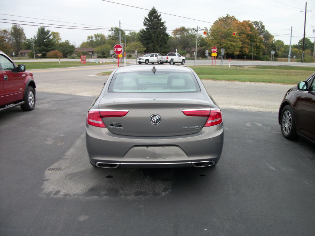 2017 Buick Lacrosse Image 3