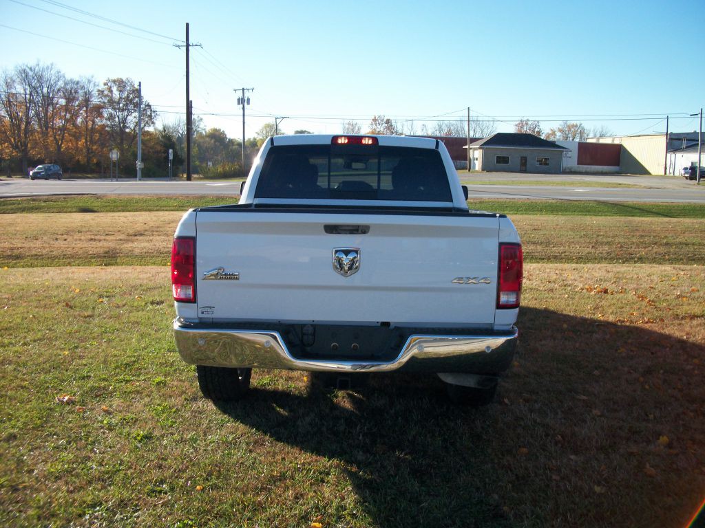 2018 RAM 1500 Image 3