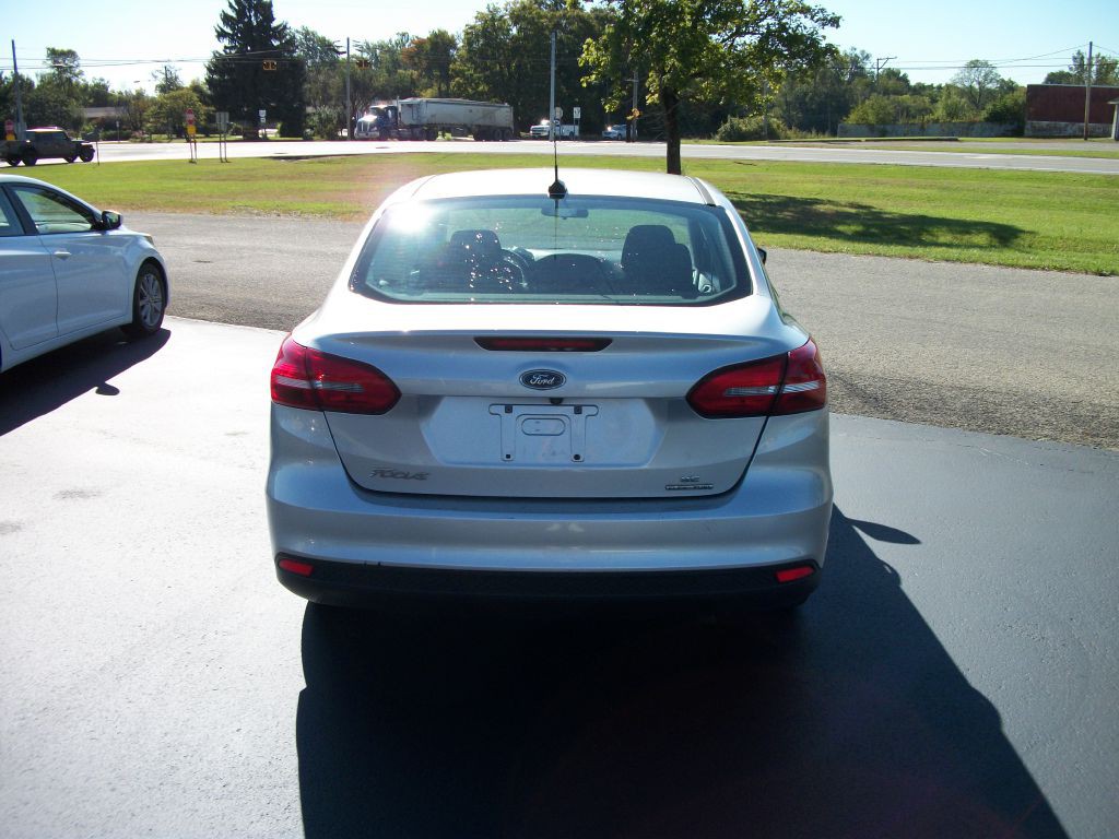 2016 Ford Focus Image 3
