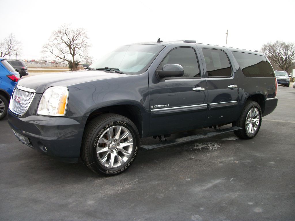2008 GMC Yukon Image 1