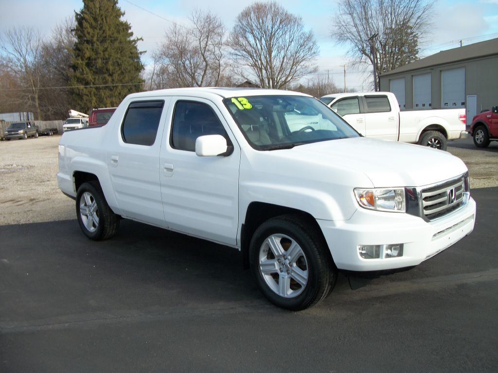 2013 Honda Ridgeline Image 2