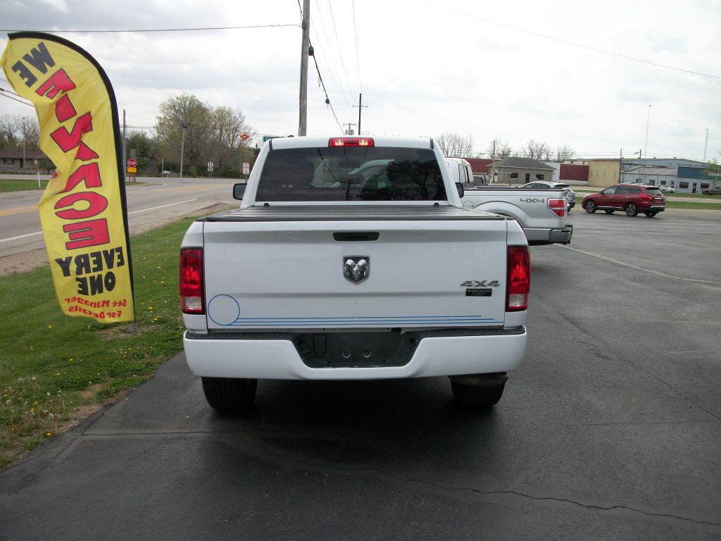 2015 RAM 1500 Image 3