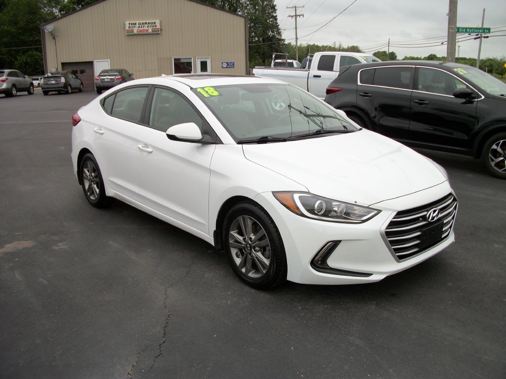2018 Hyundai Elantra Image 2