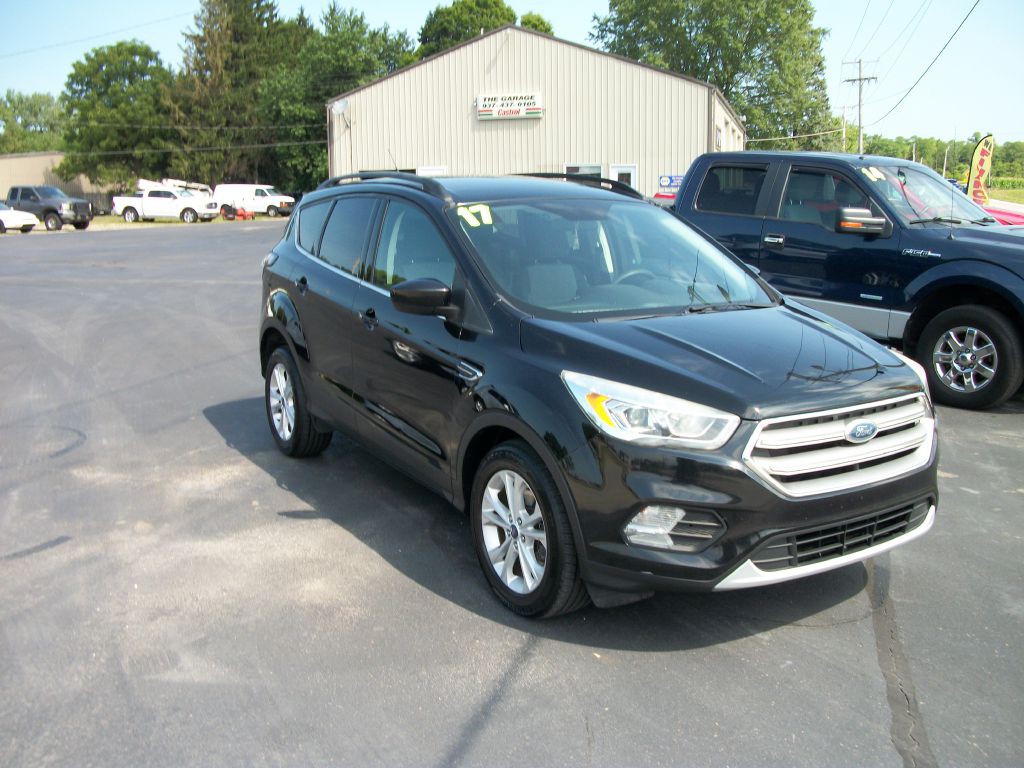 2017 Ford Escape Image 2