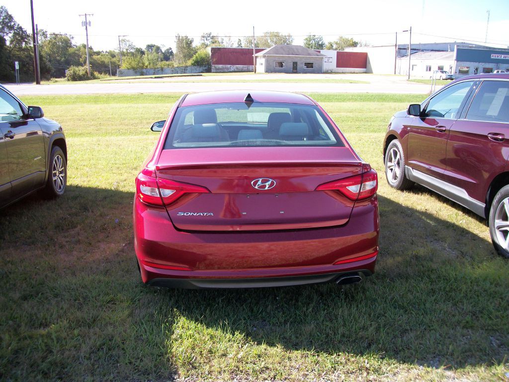 2015 Hyundai Sonata Image 3