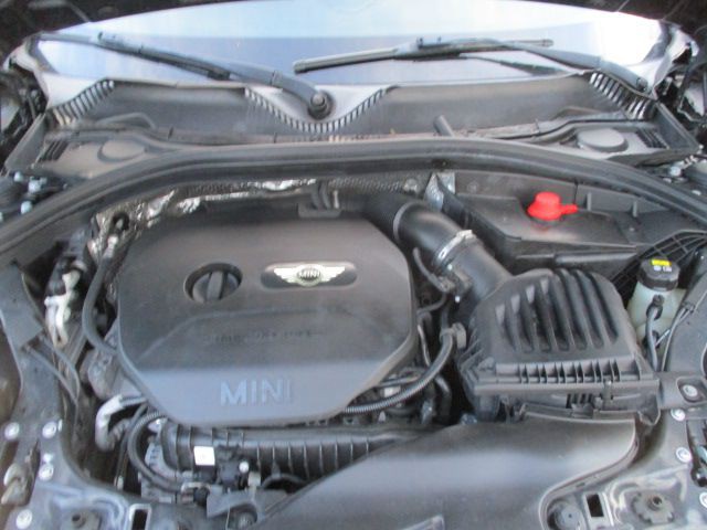 2016 MINI Cooper Image 23