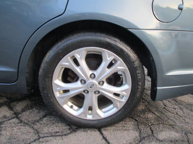 2012 Ford Fusion Image 18