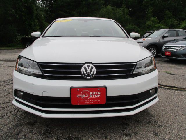 2017 Volkswagen Jetta Image 2