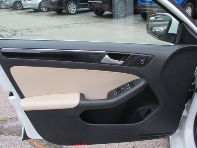 2017 Volkswagen Jetta Image 16