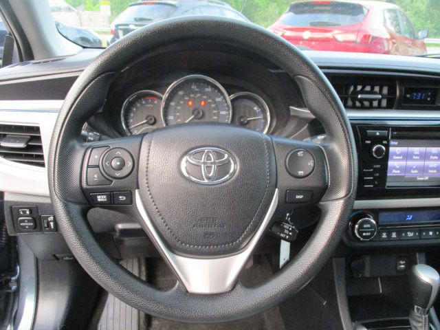 2016 Toyota Corolla Image 10