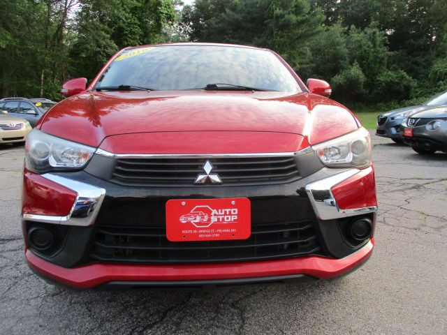 2016 Mitsubishi Outlander Image 2