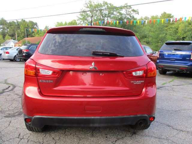 2016 Mitsubishi Outlander Image 5