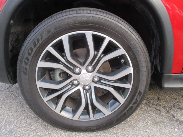 2016 Mitsubishi Outlander Image 19