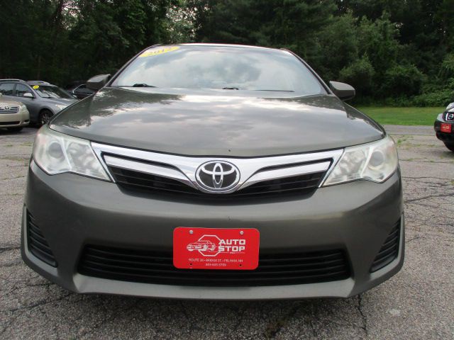 2012 Toyota Camry Image 2