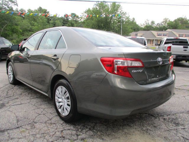 2012 Toyota Camry Image 4