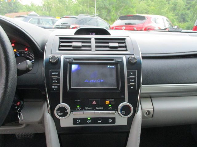 2012 Toyota Camry Image 10