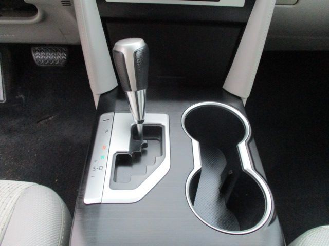 2012 Toyota Camry Image 11