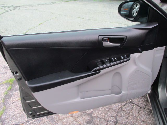 2012 Toyota Camry Image 14