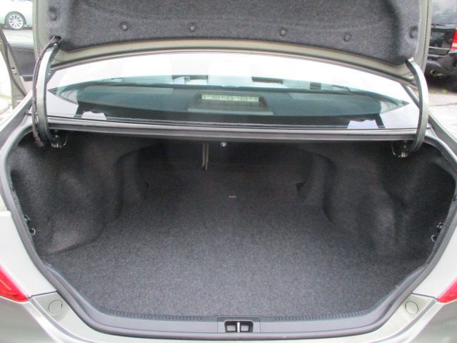 2012 Toyota Camry Image 17