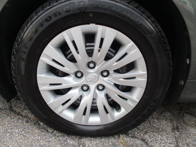 2012 Toyota Camry Image 22