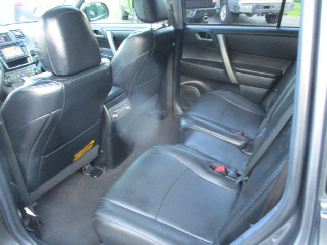 2013 Toyota Highlander Image 17