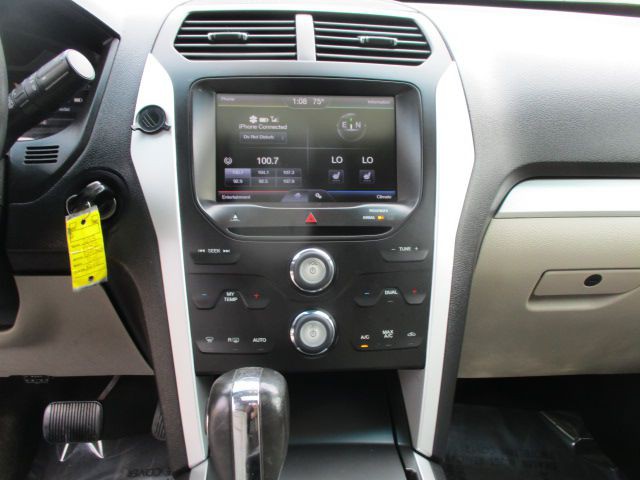 2013 Ford Explorer Image 10