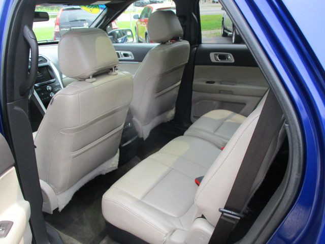 2013 Ford Explorer Image 16