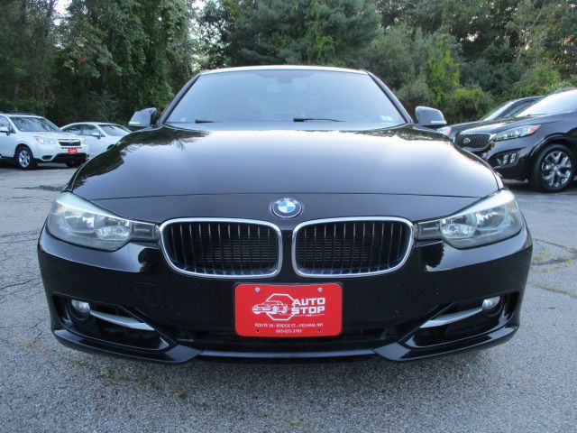 2015 BMW 3 Series Image 2