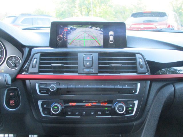 2015 BMW 3 Series Image 9
