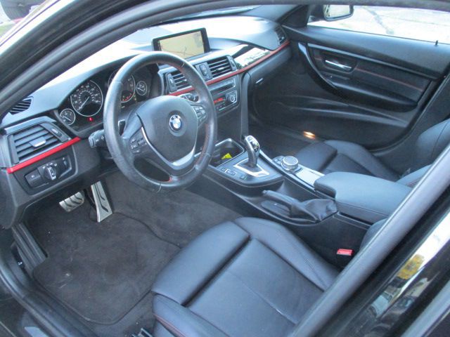 2015 BMW 3 Series Image 14