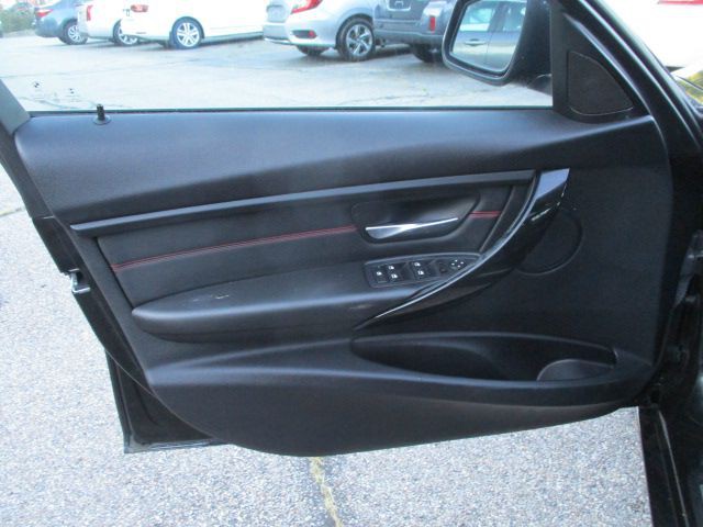 2015 BMW 3 Series Image 15