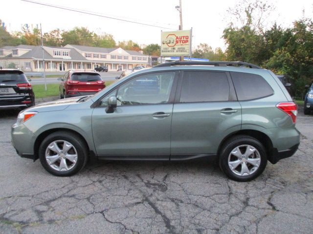 2015 Subaru Forester Image 2