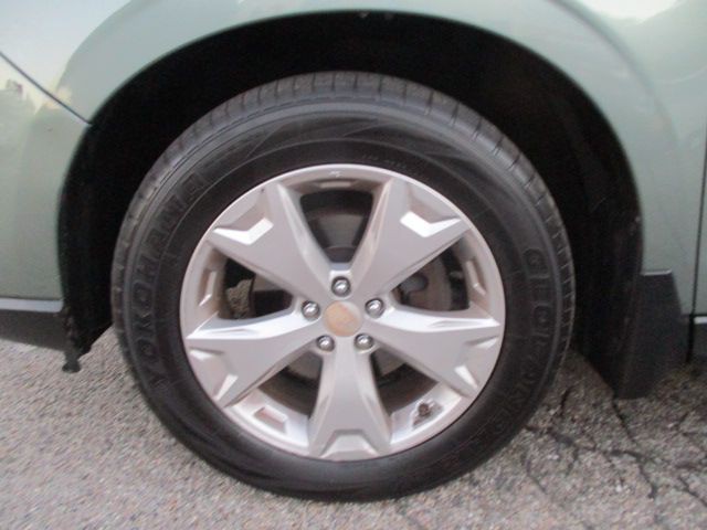 2015 Subaru Forester Image 12
