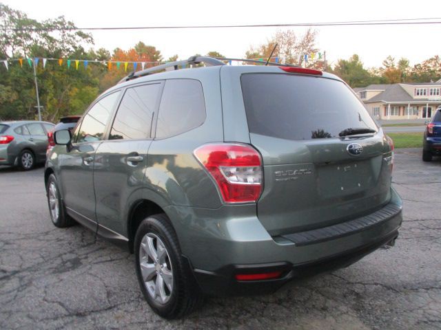 2015 Subaru Forester Image 14