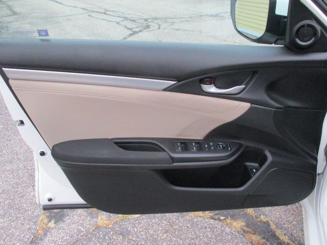 2016 Honda Civic Image 16