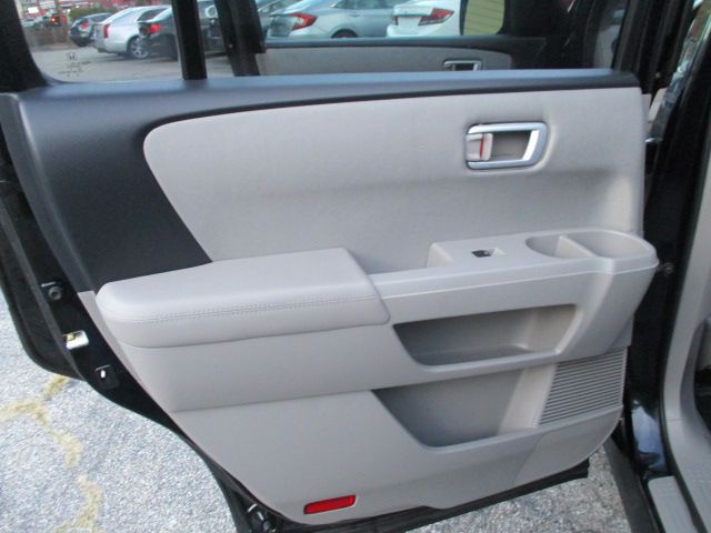 2015 Honda Pilot Image 9